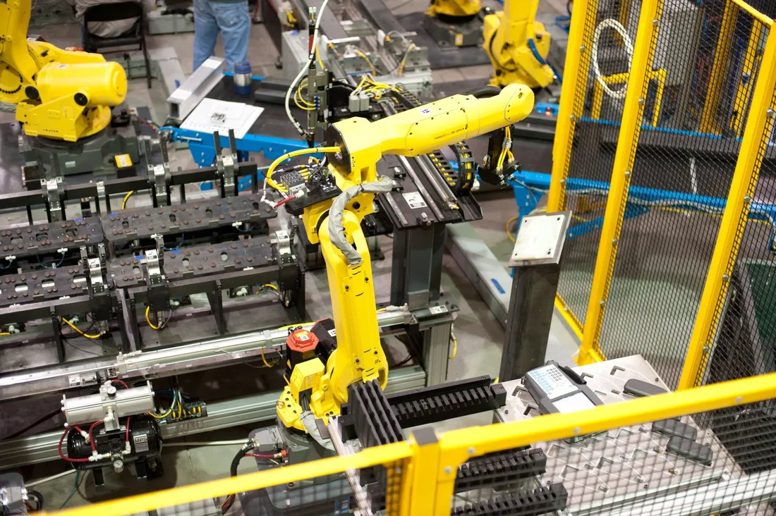 Sistemi e robot per l'industria automobilistica